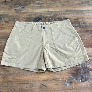 Mountain HardWear Shorts